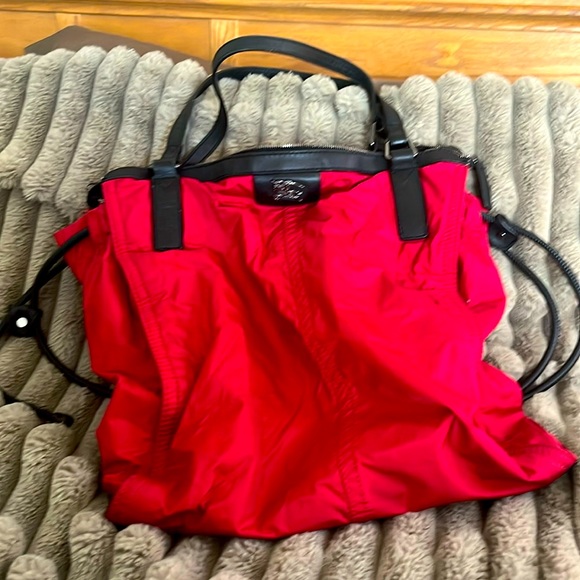 Authenticated Red Vinyl Burberry Satchel - Picture 1 of 10